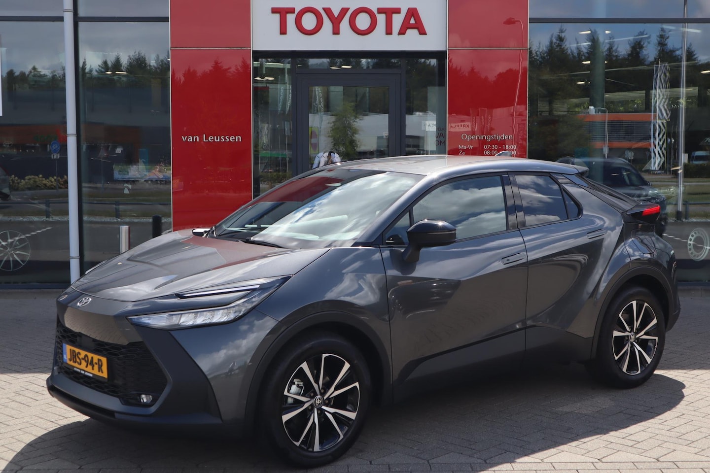 Toyota C-HR - HYBRID 140 DYNAMIC NIEUW&DIRECT LEVERBAAR! ANDROID/APPLE AD-CRUISE PRIVACY-GLASS PARK-SENS - AutoWereld.nl