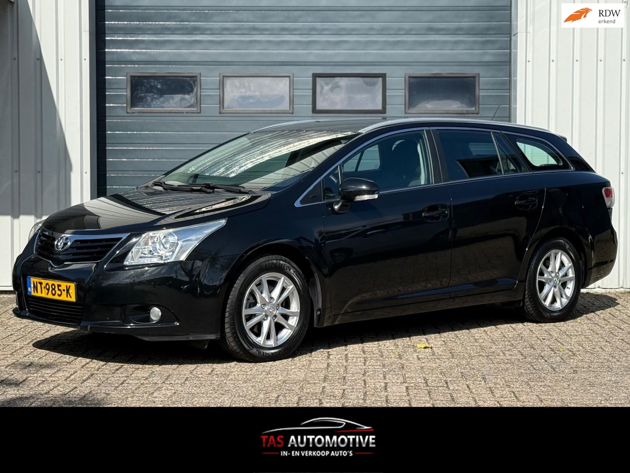 Toyota Avensis Wagon - 1.8 VVTi Business NAVI / CRUISE / CLIMA - AutoWereld.nl