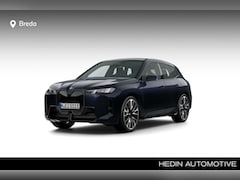 BMW iX - xDrive45 101 kWh Comfort Pack | Innovation Pack | Trekhaak | Iconic Glow | Softclose | Ada