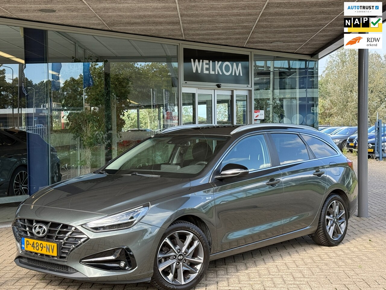 Hyundai i30 Wagon - 1.5 T-GDi Hybride MHEV Premium Dealer Onderhouden - AutoWereld.nl