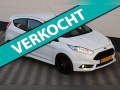 Ford Fiesta - 1.6 ST 182PK Navi Camera Cruise Recaro Startknop