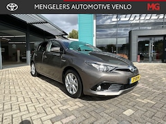Toyota Auris - 1.8 Hybrid Trend Navigatie / Camera / Climate Control / Panoramadak