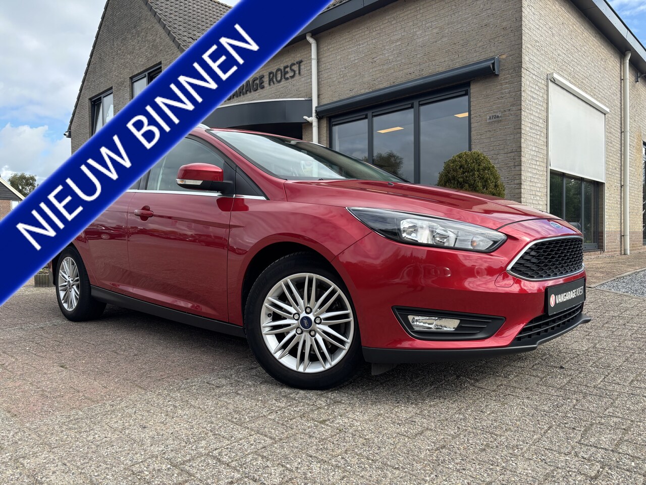 Ford Focus Wagon - 1.5 Turbo Titanium Business Carplay / Parkeersensors / Stoelverwarming - AutoWereld.nl