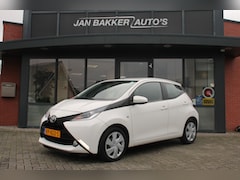 Toyota Aygo - 1.0 VVT-i x-play ✅ Navi ✅ Bluetooth ✅ AC ✅ Rijklaar ✅