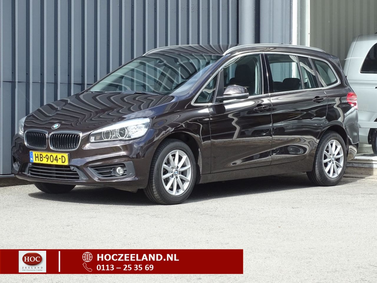 BMW 2-serie Gran Tourer - 218i Essential 7p. Automaat 7-Zits | Navi | Stoelverwarming | El. koffer - AutoWereld.nl