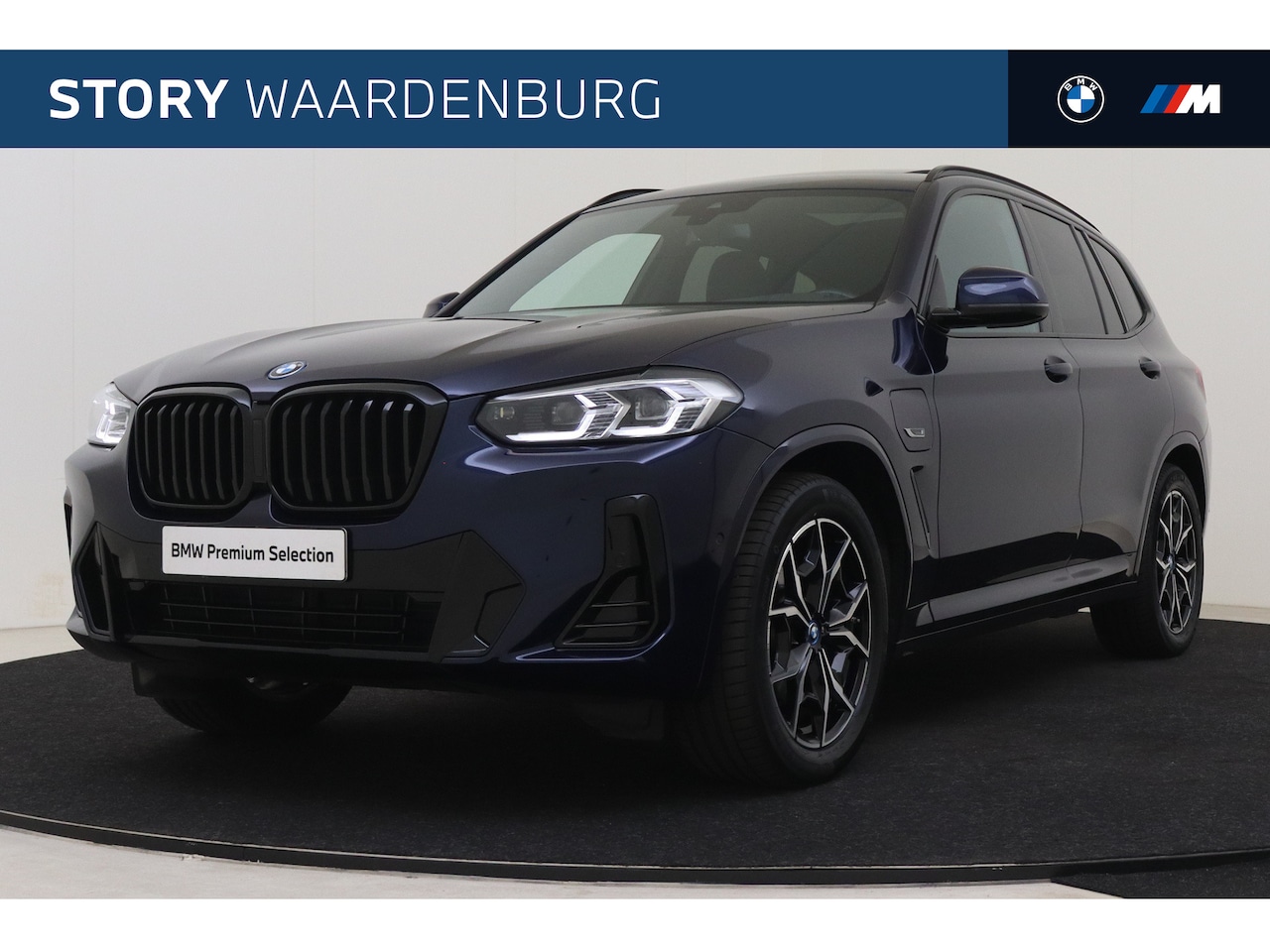 BMW X3 - 30e xDrive High Executive M Sport Automaat / Panoramadak / Sportstoelen / Achteruitrijcame - AutoWereld.nl
