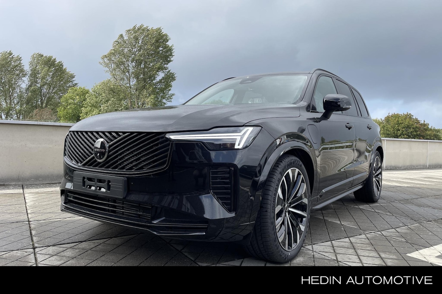 Volvo XC90 - Ultra, Dark, T8 AWD Plug-in Hybrid | Luchtvering | Semi-elektrische trekhaak | Elektrische - AutoWereld.nl