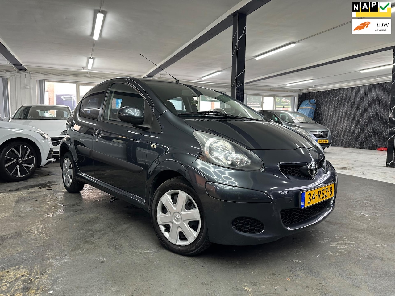 Toyota Aygo - 1.0-12V Comfort Navigator 1.0-12V Comfort Navigator - AutoWereld.nl