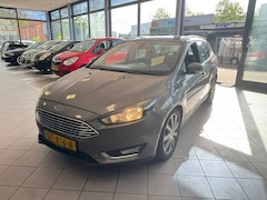 Ford Focus Wagon - 1.0 Titanium Edition CAMERA NAVI GROOT APK 1-26 BJ 2015