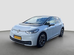 Volkswagen ID.3 - First Plus 58 kWh Stuur+Stoelverwarming | Matrix LED | Keyless | Camera | Full map navigat