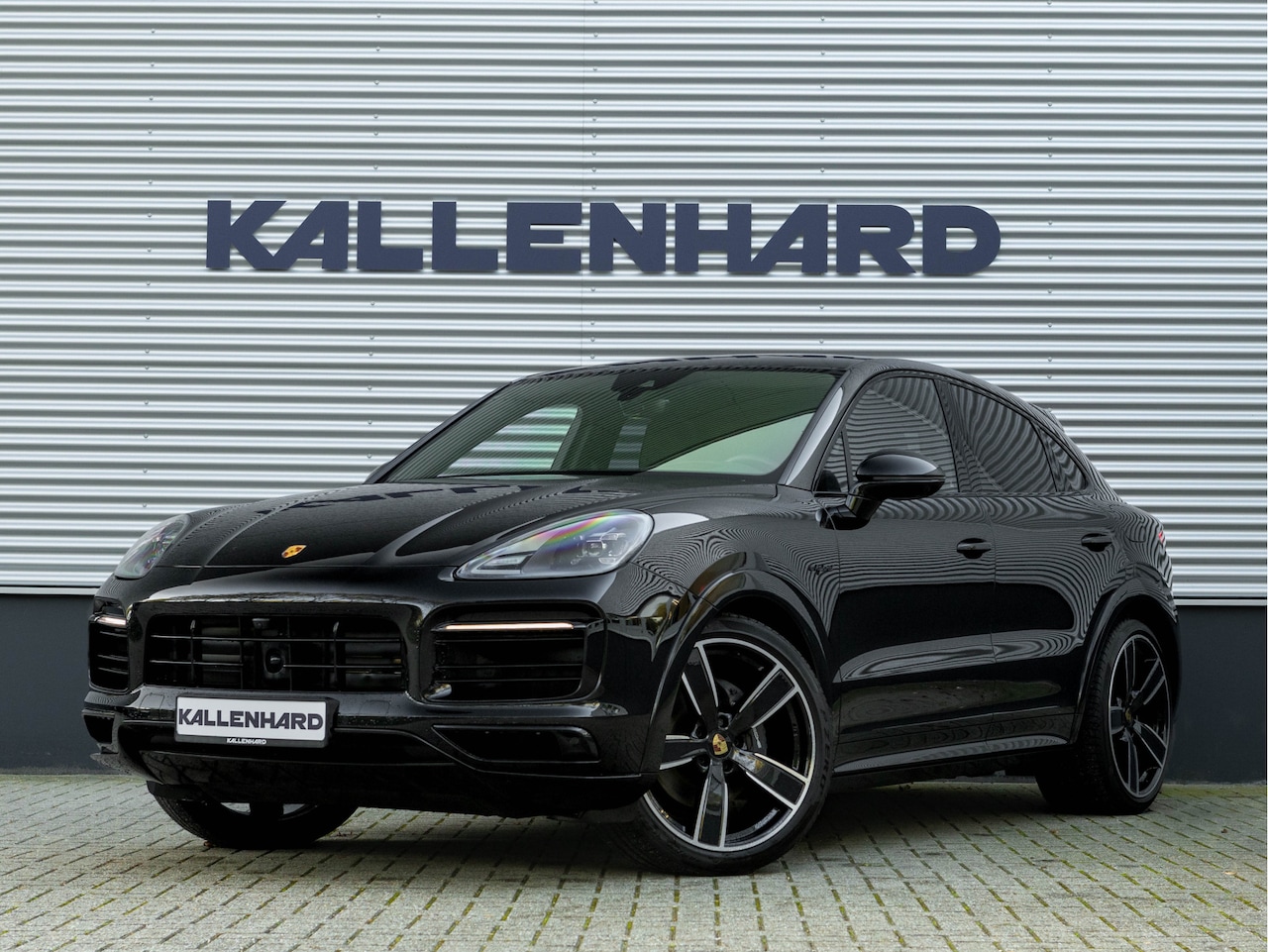 Porsche Cayenne Coupé - 3.0 E-Hybrid - Pano - Sport Chrono - Trekhaak - Luchtvering - Achterasbesturing - AutoWereld.nl