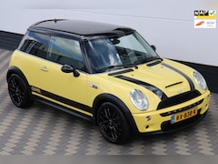 MINI Cooper S - 1.6 met ijskoude airco en 17 inch velgen