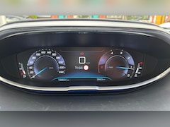 Peugeot 5008 - 1.6 BlueHDI Allure 7 pers. GETUNED / APK 14-11-26 (Schade RV) zie laatste foto