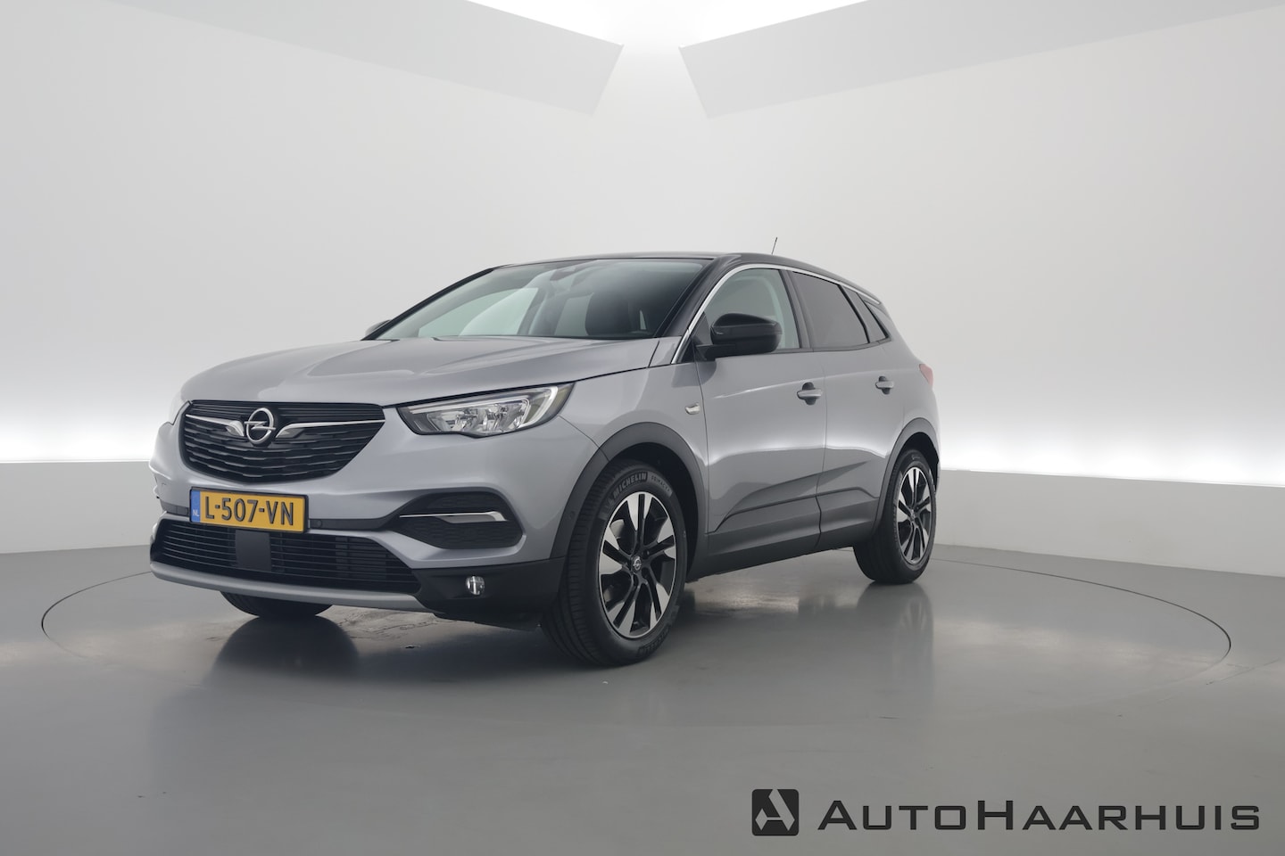 Opel Grandland X - 1.2 Turbo Innovation Aut. | Apple CarPlay | Camera | Afn. Trekhaak | LED | Clima - AutoWereld.nl