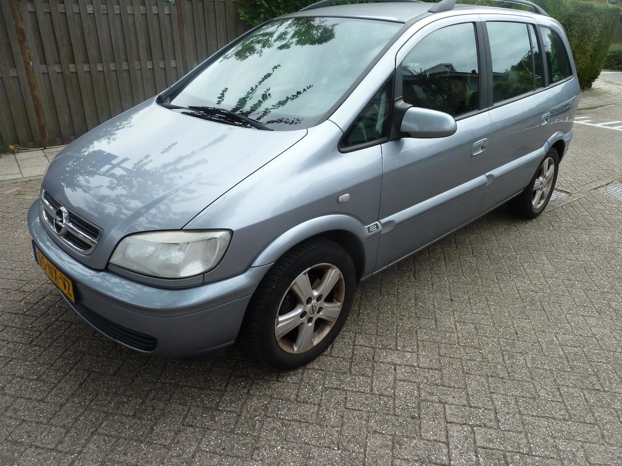 Opel Zafira - 1.8-16v Maxx 5 deurs (Modelreeks 2004-2005) 7 persoons beschrijving lezen - AutoWereld.nl