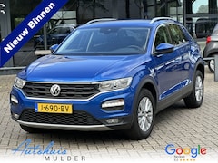 Volkswagen T-Roc - 1.0 TSI Style Navigatie/Cruise/Climate control/Achterklep elektrisch bedienbaar Applecarpl