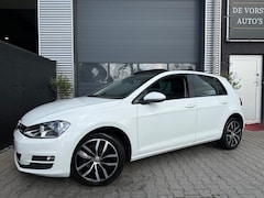 Volkswagen Golf - 1.2 TSI | Schuifdak | Navi | Bluetooth