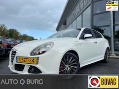 Alfa Romeo Giulietta - 1.4 T Business Executive | Automaat | Navi | PDC | Trekhaak | DNA | PDC | Cruise | Climate