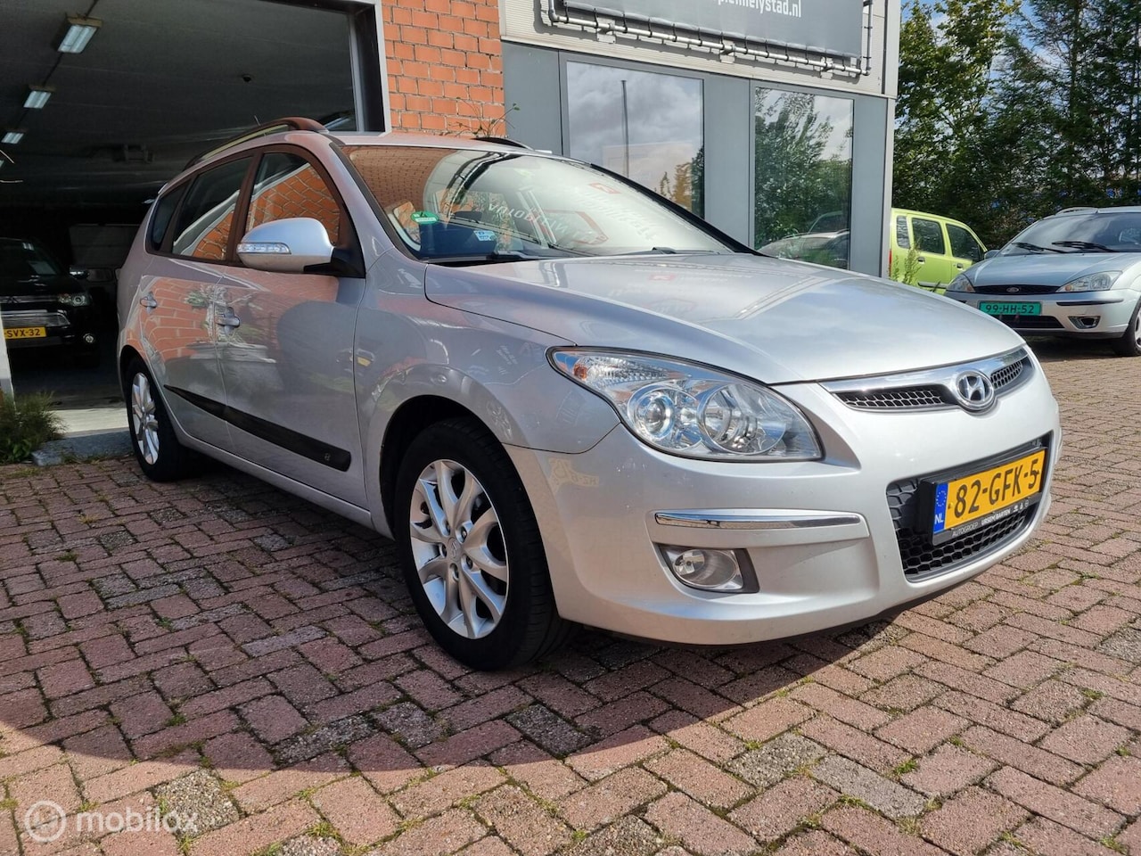 Hyundai i30 CW - 1.6i Style 1.6i Style - AutoWereld.nl