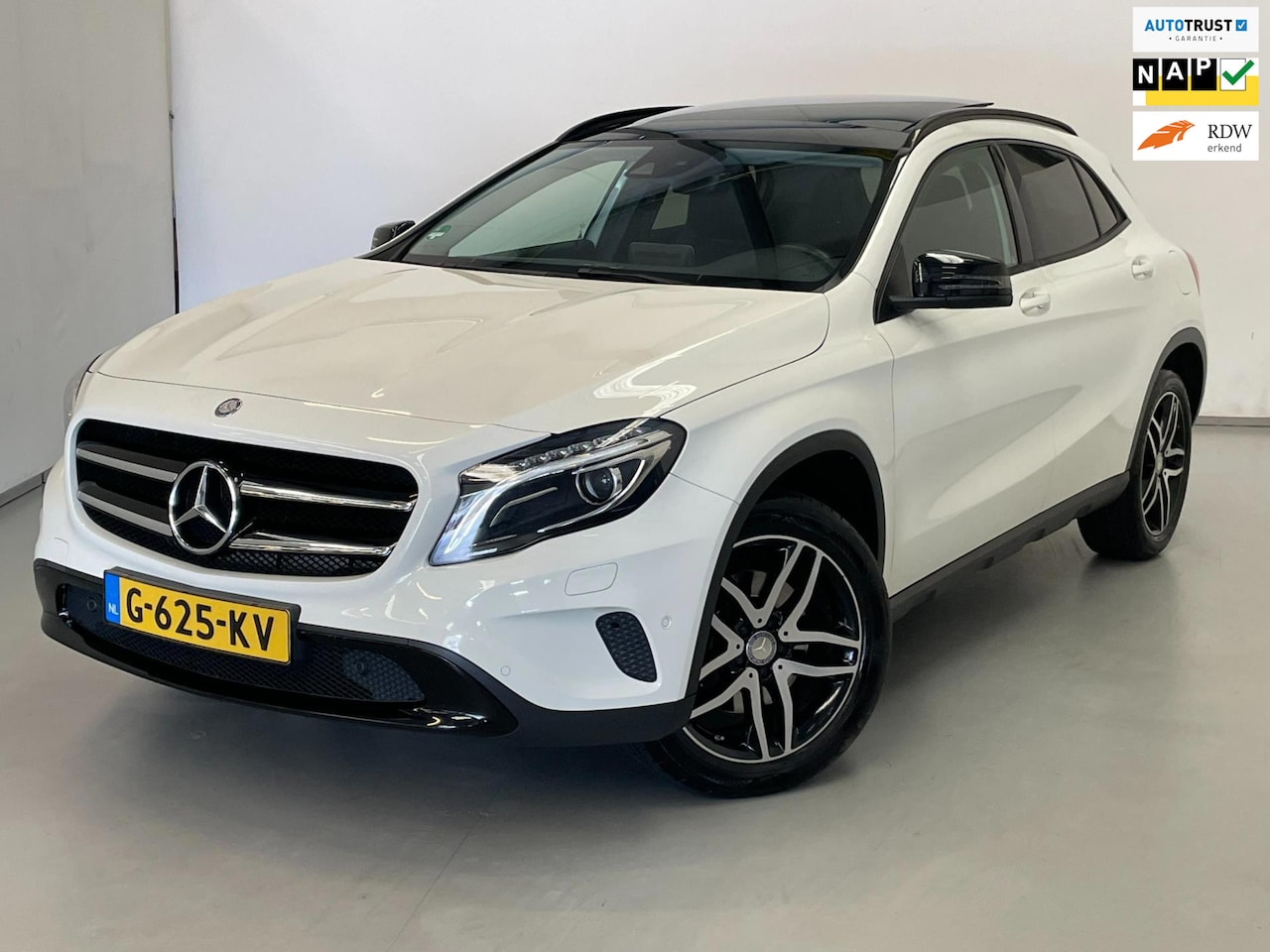 Mercedes-Benz GLA-Klasse - 250 4Matic / Offroad / Night / Pano / Trekhaak - AutoWereld.nl