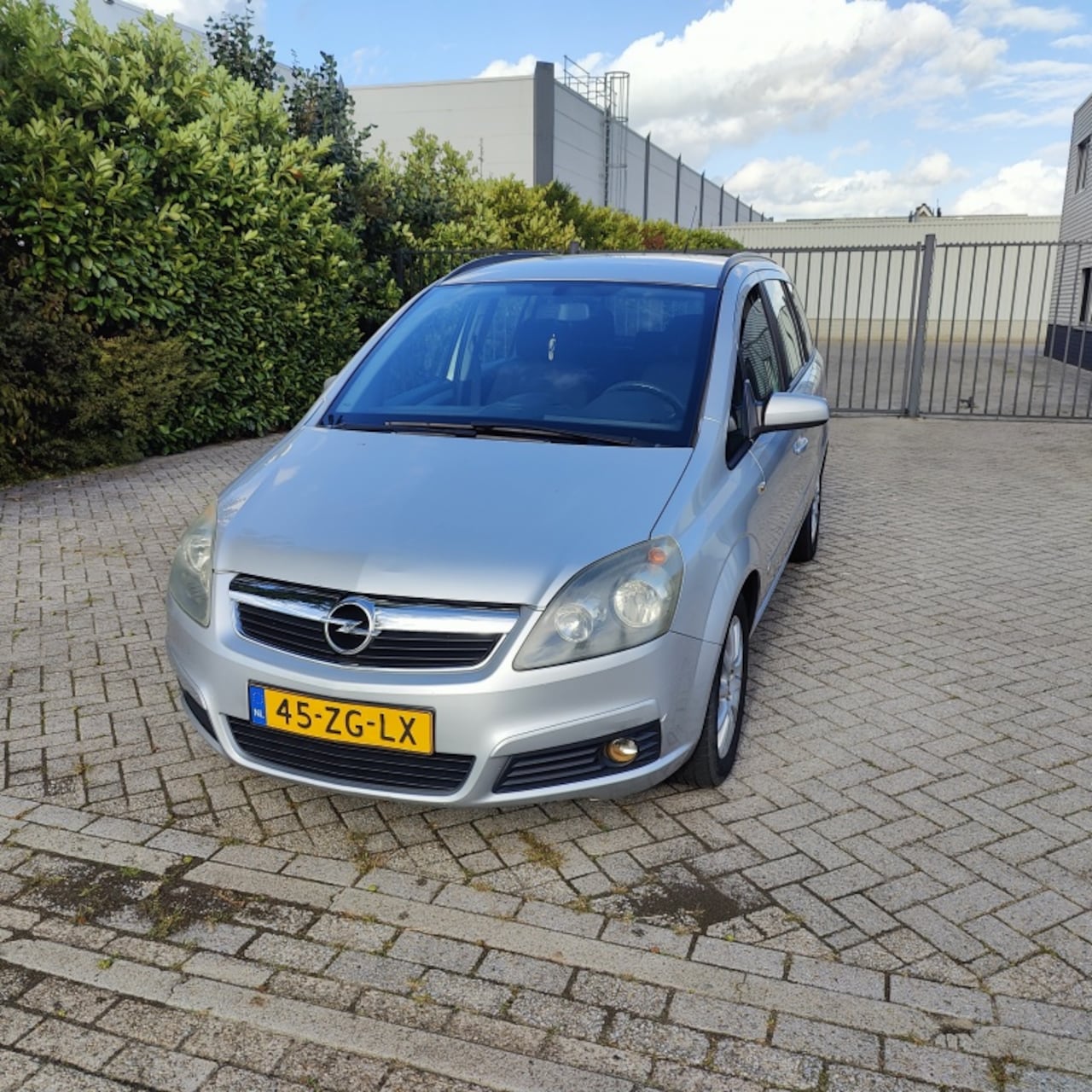Opel Zafira - 1.8 Temptation BJ 2008 7 XPERSOONS - AutoWereld.nl