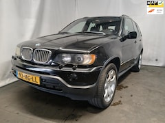 BMW X5 - 4.4i Executive - Airco - Schade