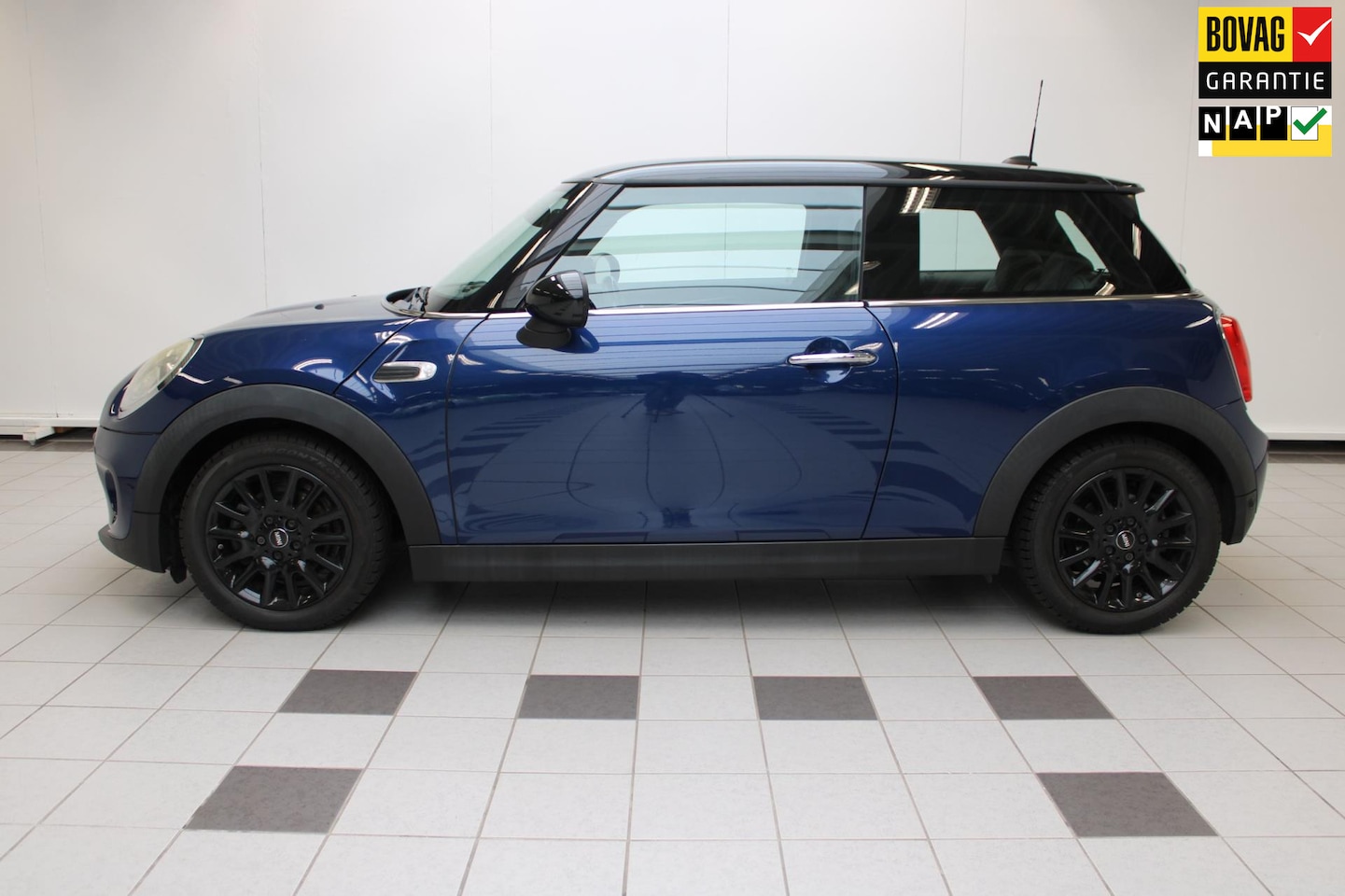 MINI Cooper - Mini 1.5 First Born Edition - NAP - AutoWereld.nl