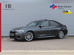BMW 3-serie - 320i M Sport/Camera/Schuifdak/Head-up/Trekhaak