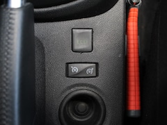 Renault Captur - 1.3 TCe 150 Intens AUTOMAAT / TREKHAAK / DEALER OND. / NAVI / CRUISE / CLIMATE / DAB+ / CA