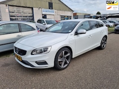 Volvo V60 - 2.4 D6 AWD Plug-In Hybrid R-Design Bj:2014 NAP