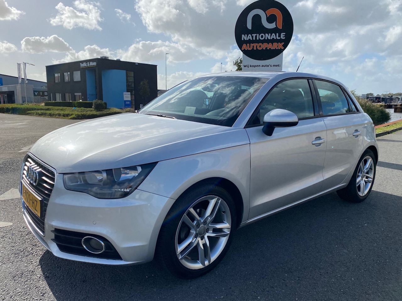 Audi A1 Sportback - 2013 * 1.2 TFSI Ambition Pro Line Business * LMV * AIRCO * ELEC. RAMEN - AutoWereld.nl
