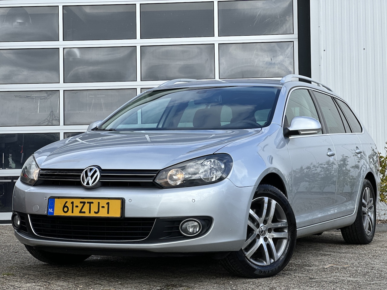 Volkswagen Golf Variant - 1.2 TSI High Executive Line BlueMotion 105pk | Bluetooth | Cruise Control | Audio-navigati - AutoWereld.nl