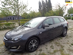 Opel Astra Sports Tourer - 1.7 CDTi Business +