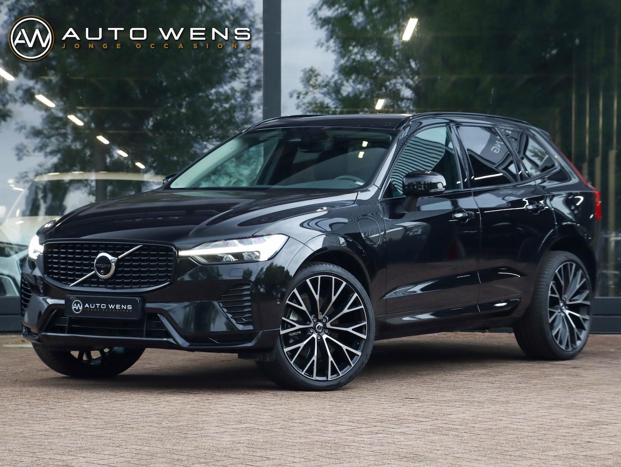 Volvo XC60 - T8 Plug-in hybrid AWD Plus Dark 455PK | Harman Kardon | 22'' | 360 Cam | Winterpakket - AutoWereld.nl