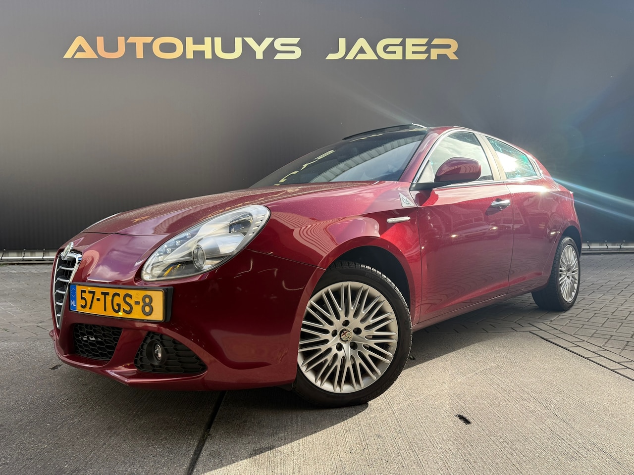 Alfa Romeo Giulietta - 1.4 T Distinctive|Automaat|Pano| - AutoWereld.nl