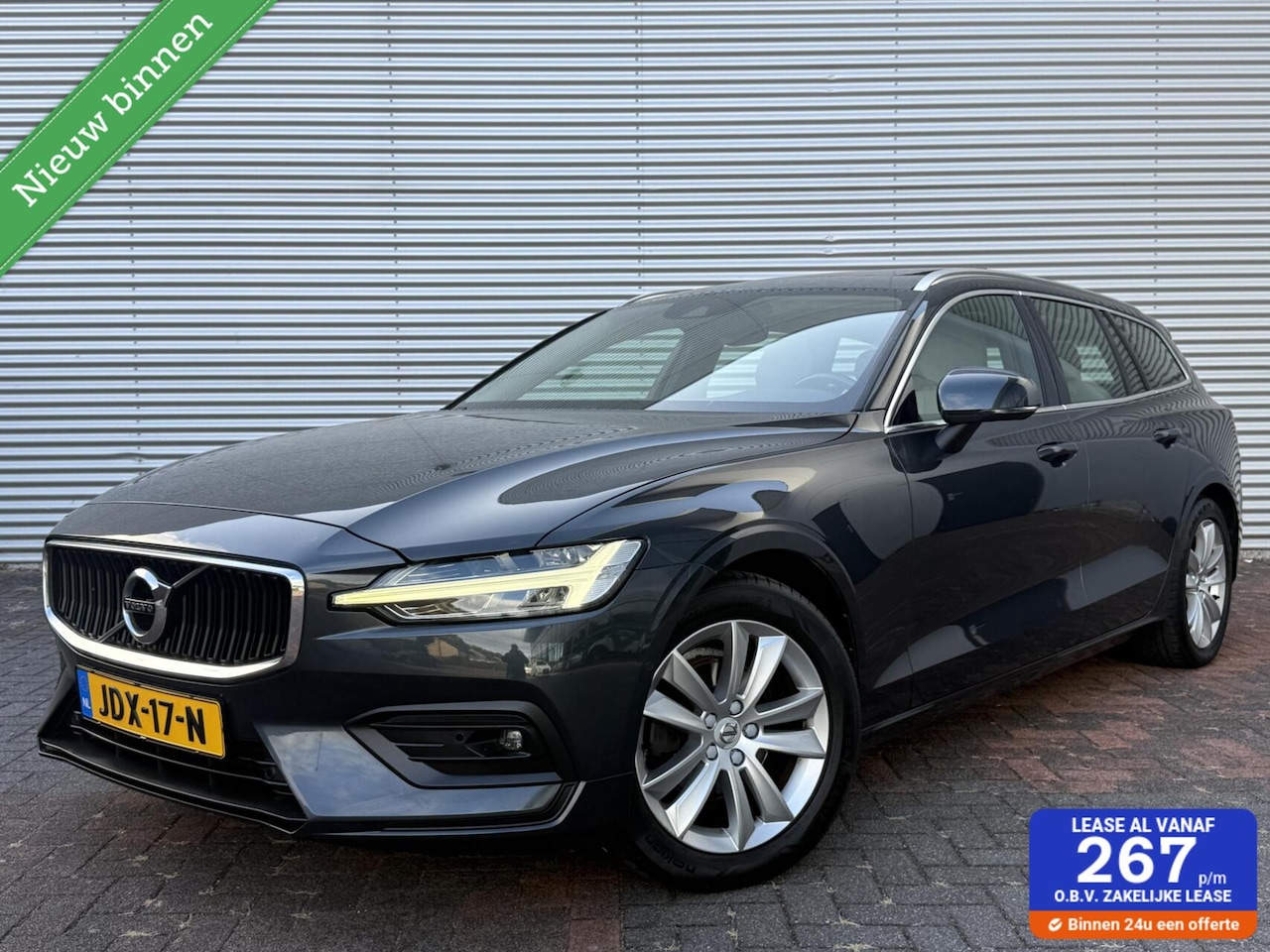 Volvo V60 - 2.0 D3 Autom Airco Led Cruise Panodak Carplay 2020 Nieuw Model Vol Opties Eerste Eigenaar - AutoWereld.nl