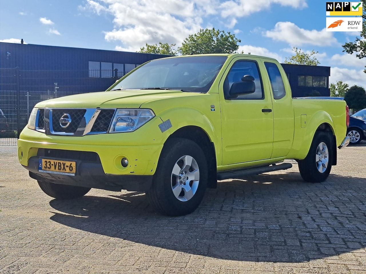 Nissan Navara - 2.5 dCi SE Double Cab 2.5 dCi SE Double Cab - AutoWereld.nl