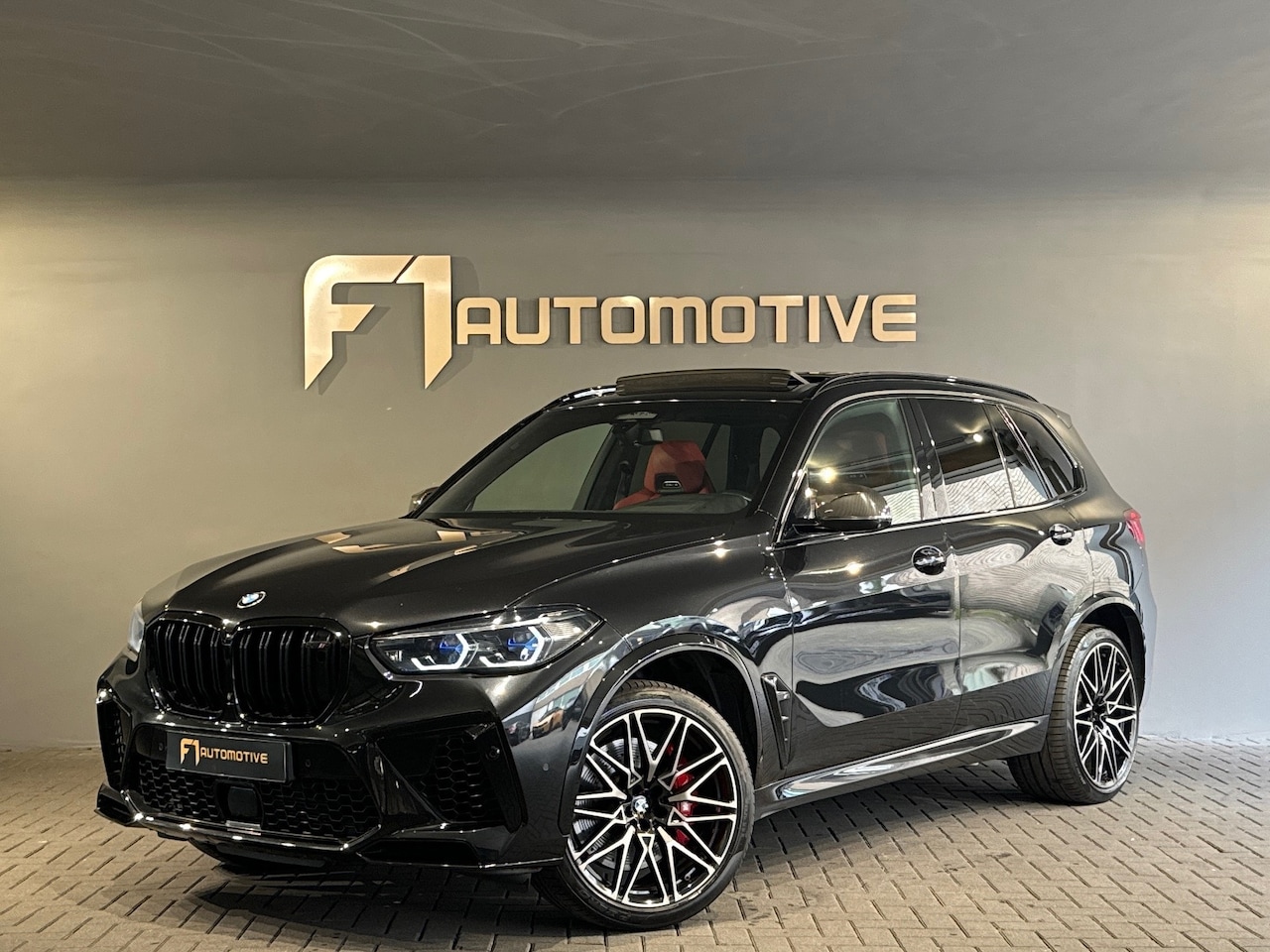 BMW X5 - M Competition Pano|Carbon|B&W|Trekhaak|HuD|Massage - AutoWereld.nl
