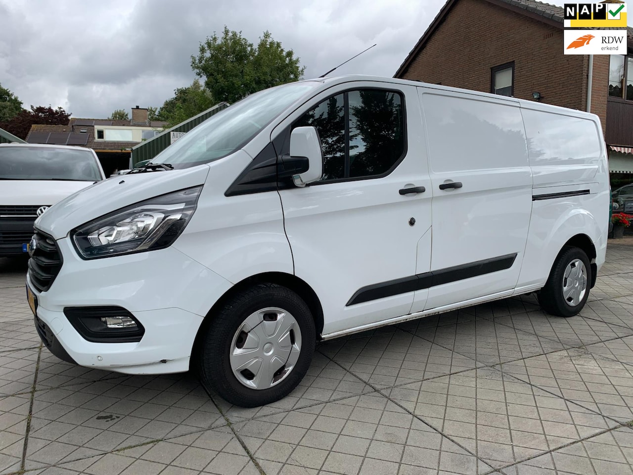 Ford Transit Custom - 340 2.0 TDCI L2H1 Trend 340 2.0 TDCI L2H1 Trend - AutoWereld.nl