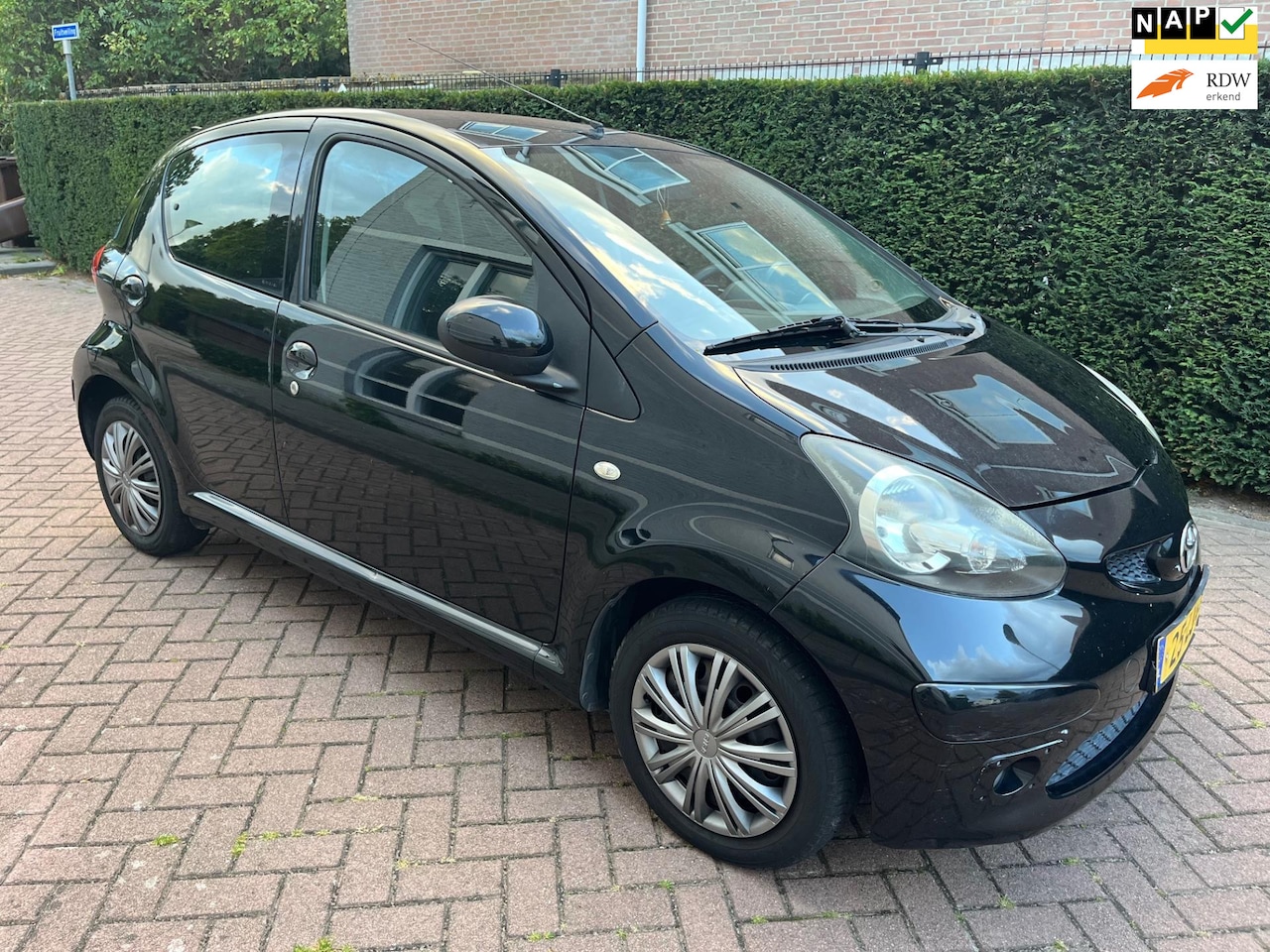 Toyota Aygo - 1.0-12V Sport 1.0-12V Sport - AutoWereld.nl