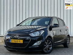 Hyundai i20 - 1.2 HP Business Edition 1e Eigenaar, StoelVerwarming, Climate, Cruise, PDC, AUX, PDC, LMV,