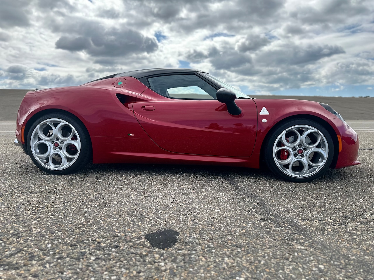 Alfa Romeo 4C - 1750TBI TCT Cpz li - AutoWereld.nl