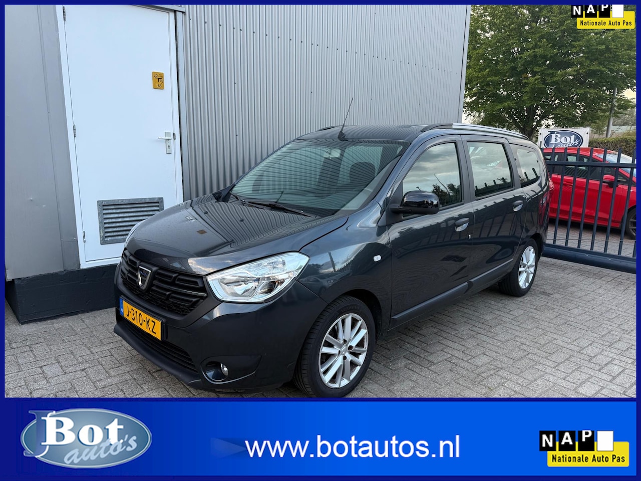 Dacia Lodgy - 1.3 TCe Ambiance / 7 PERSOONS / AIRCO / NAVIGATIE / NEDERLANDSE AUTO - AutoWereld.nl