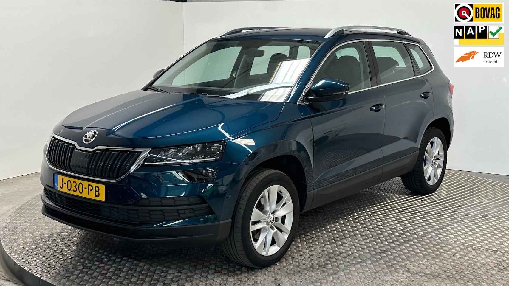 Skoda Karoq - 1.0 TSI Business Edition Plus benzine navigatie parkeersensoren carplay camera android cru - AutoWereld.nl