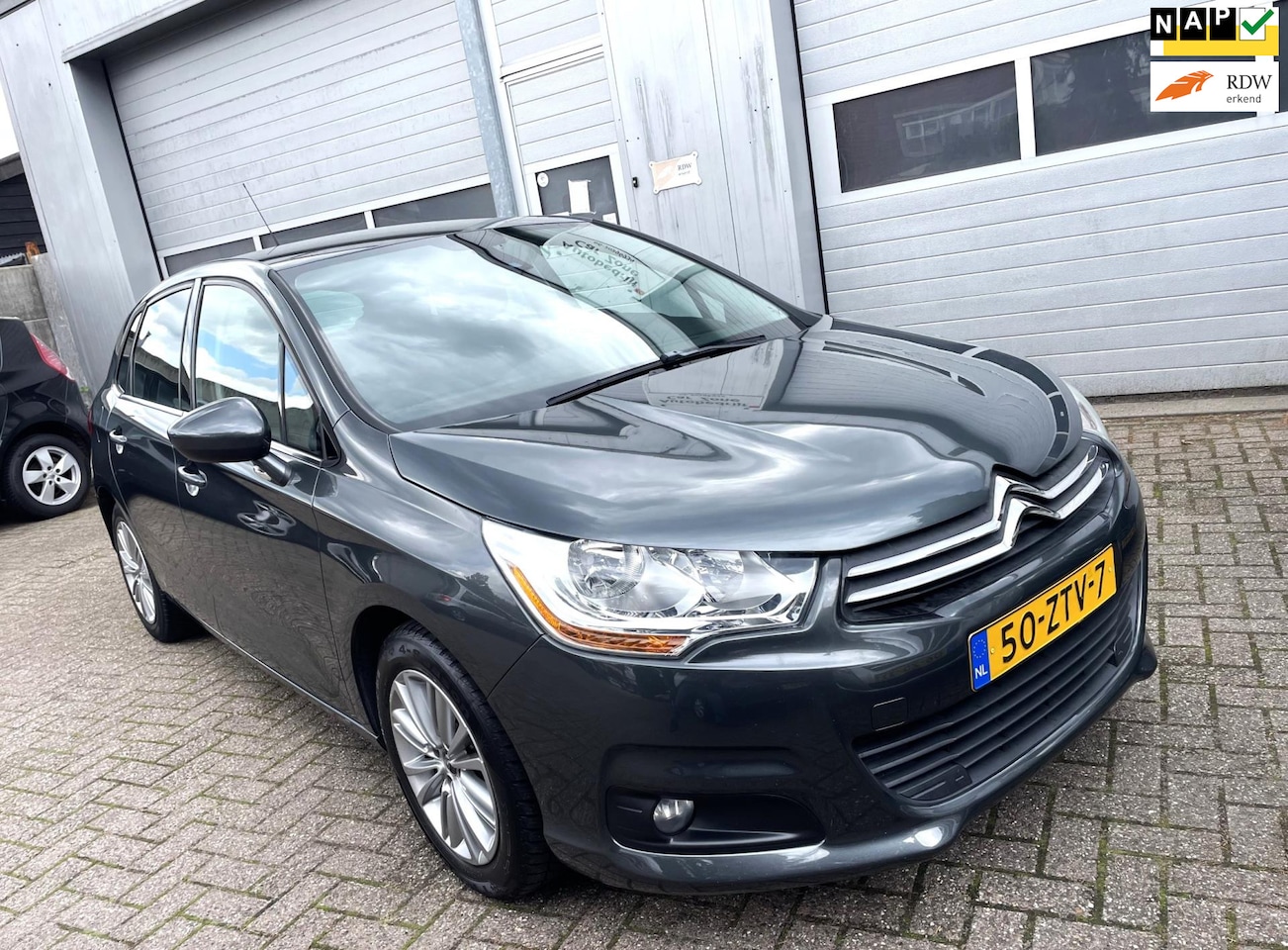 Citroën C4 - 1.6 VTi Ligne Business-Navi-Clima-Cruise-Trekhaak - AutoWereld.nl