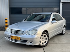 Mercedes-Benz C-klasse - 180 K. AUT / CRUISE / CLIMA / PDC / NAP