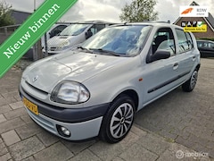 Renault Clio - 1.4 RT 5drs 84834 km dealer onderhouden