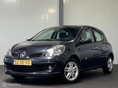 Renault Clio - 1.2-16V Authentique 5-drs [ NAP airco LM ]