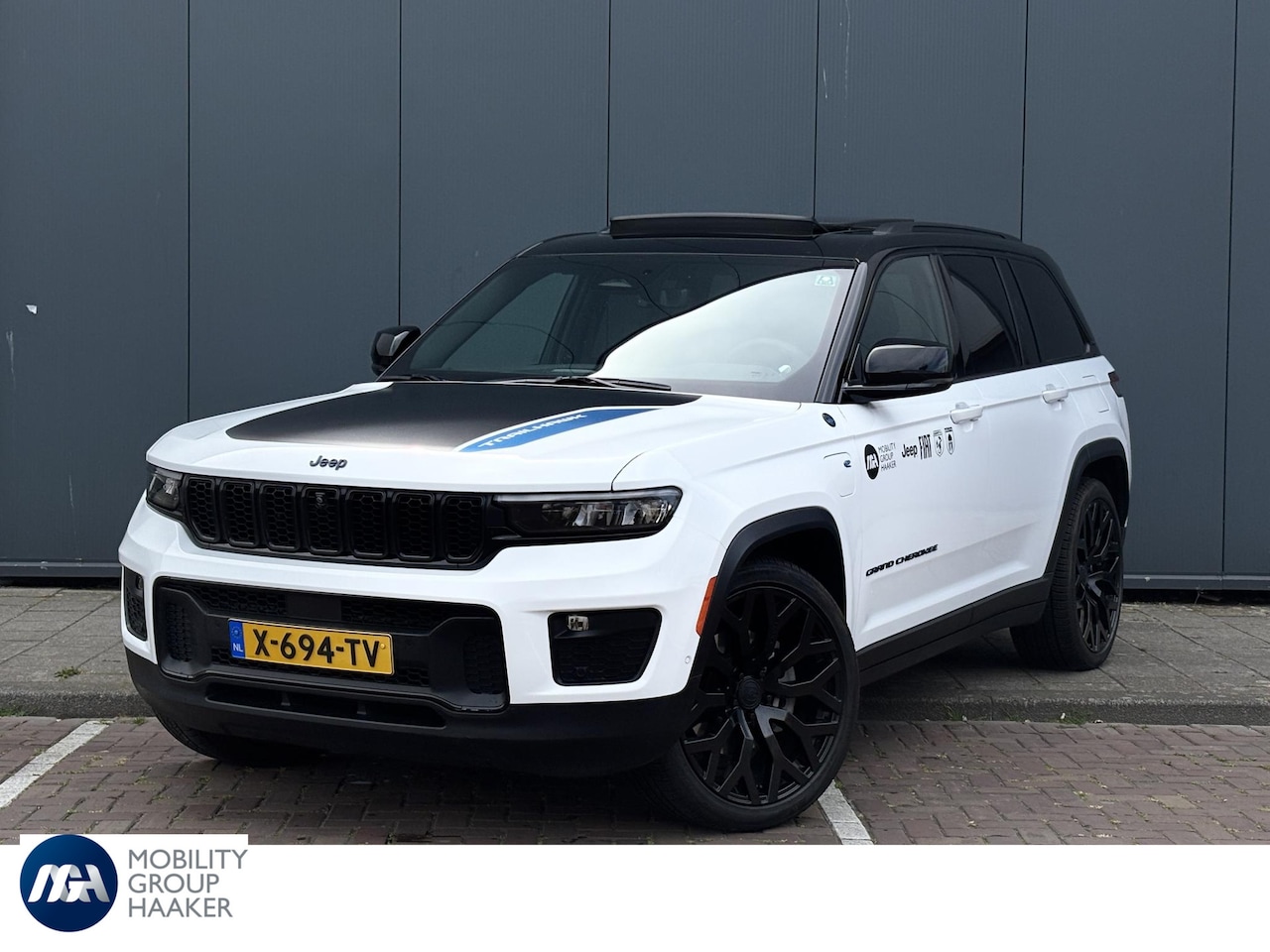 Jeep Grand Cherokee - Trailhawk 4xe Plug-in Hybrid | 22" BRUTE velgen | Apple carplay/Andriod auto | Navigatie | - AutoWereld.nl