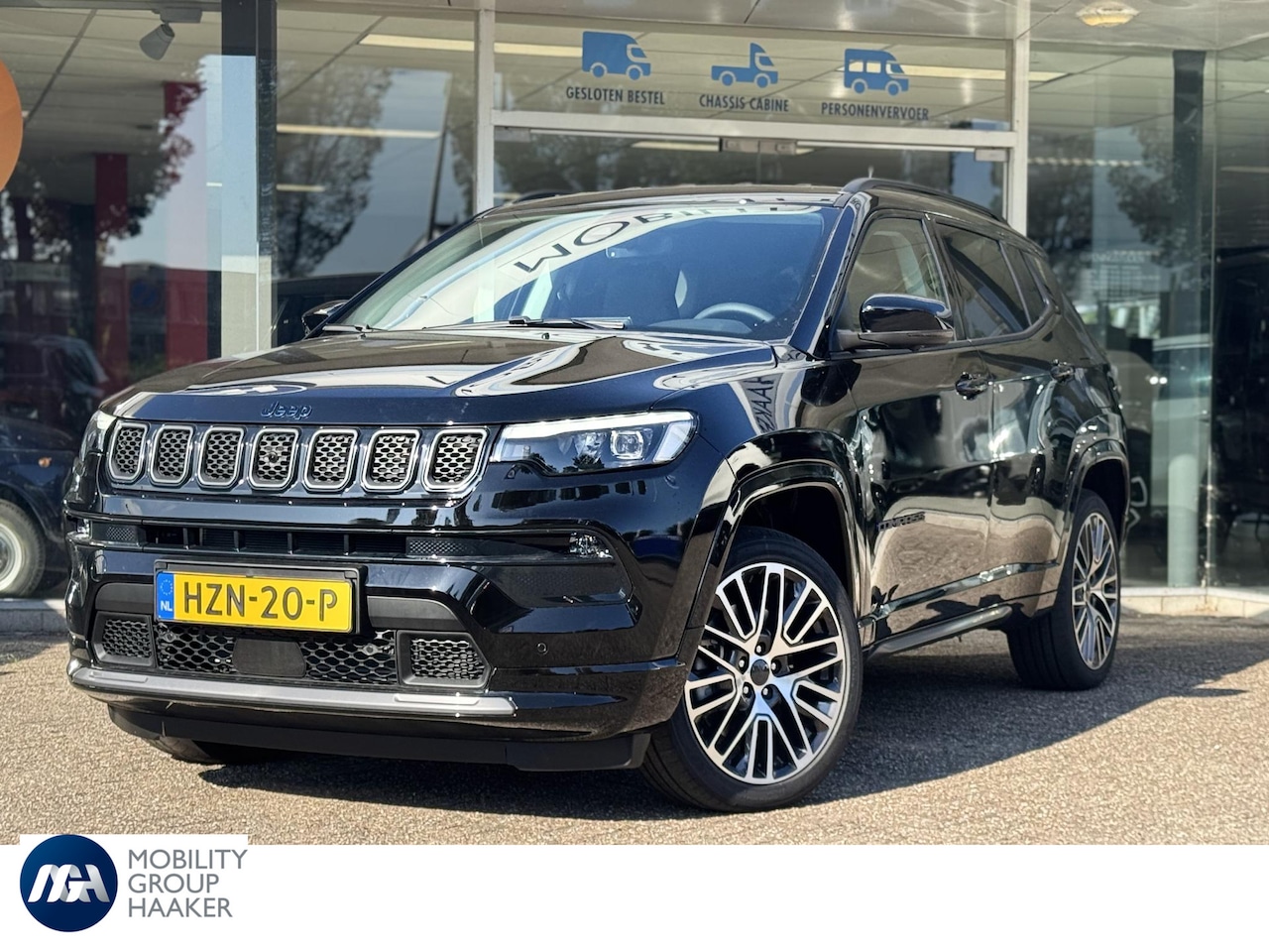 Jeep Compass - 4xe 240 Plug-in Hybrid Electric Summit | Premium Pakket | Winter pakket | Safety pakket | - AutoWereld.nl